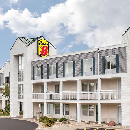 Super 8 By Wyndham Madison East Hotel Eksteriør billede